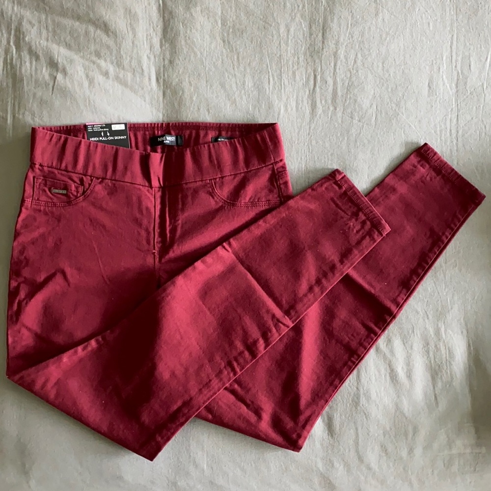 Nine West- Pull-On Skinny Pants.